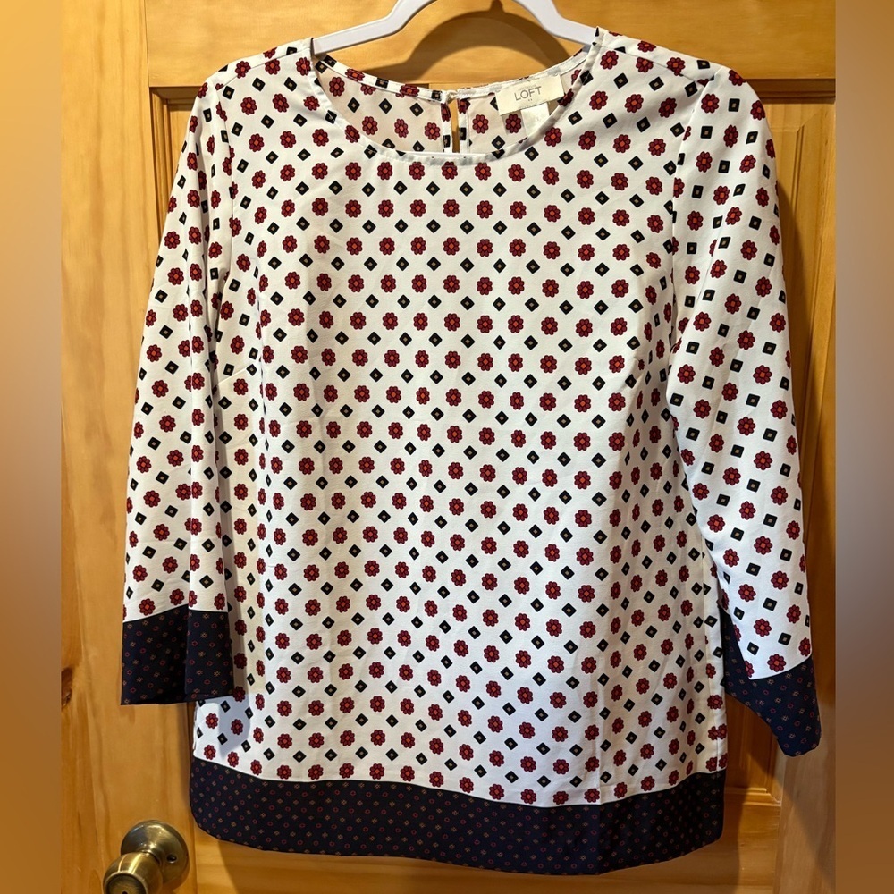 Ann Taylor Loft White Red Flower Print Long Sleeve Blouse Women size XS